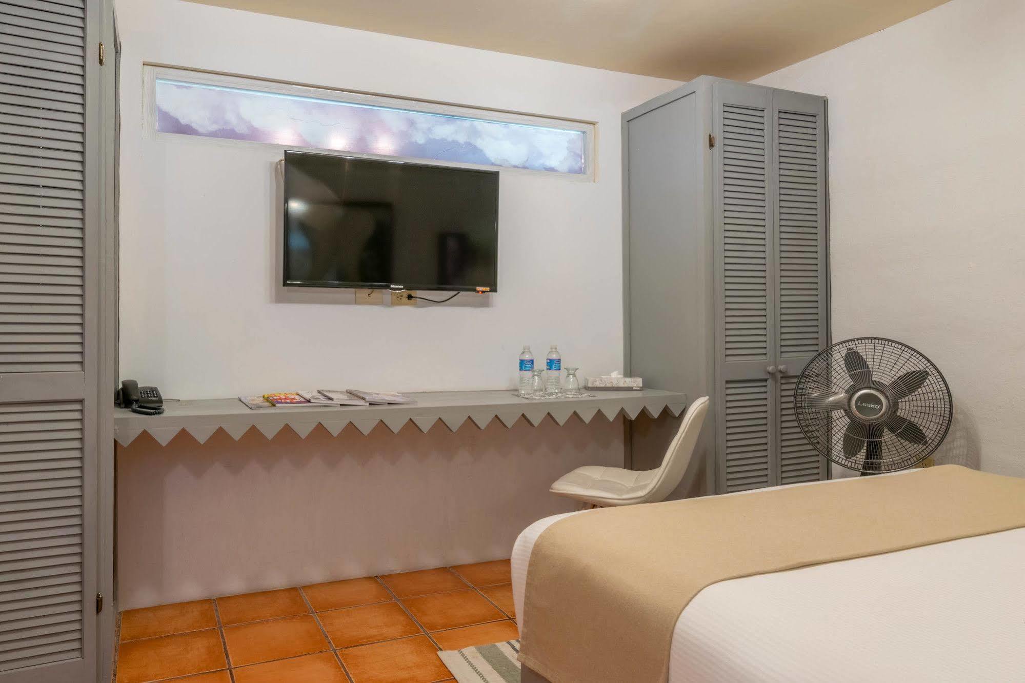 Hotel Damiana Boutique Queretaro Bagian luar foto