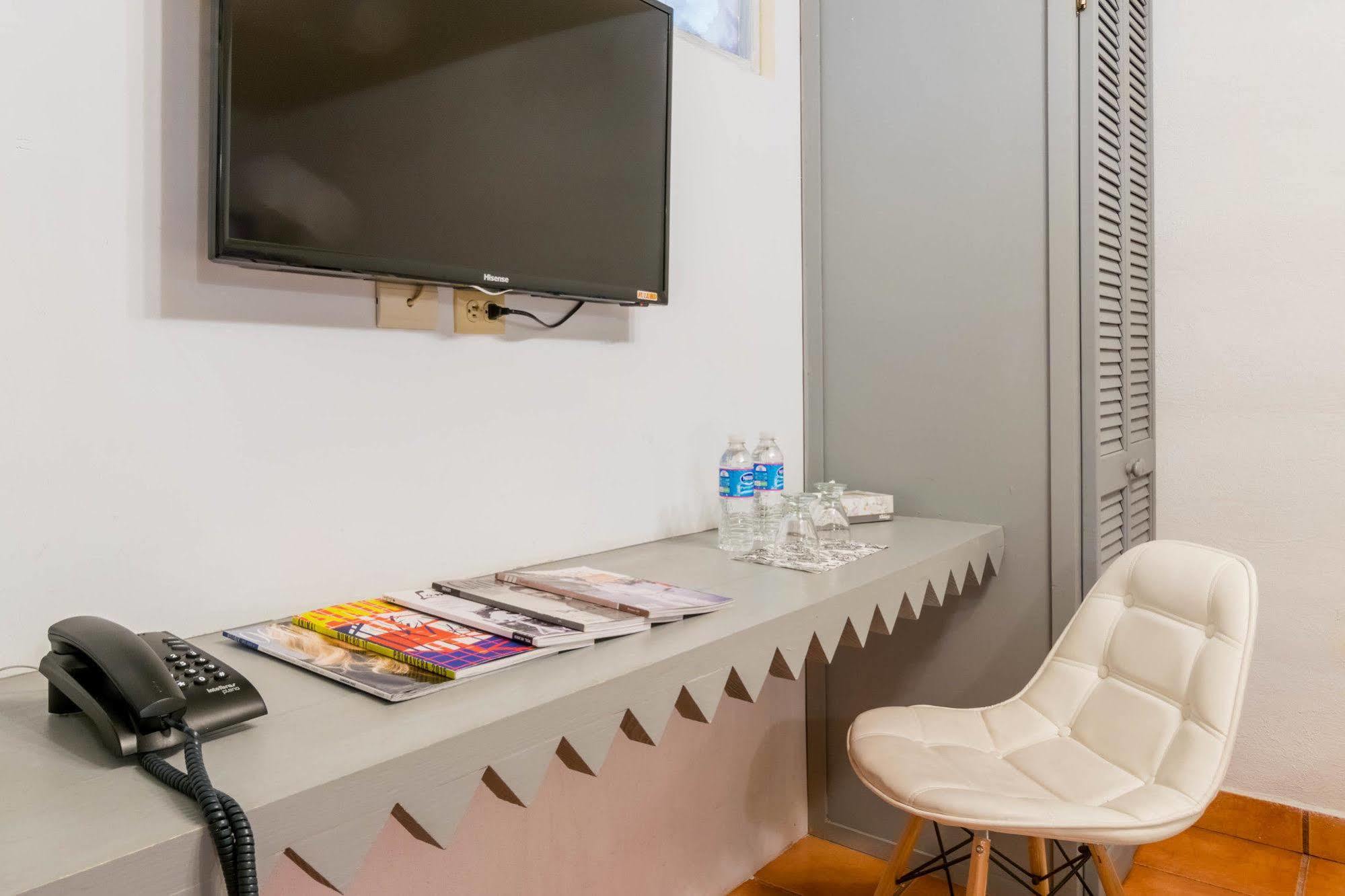 Hotel Damiana Boutique Queretaro Bagian luar foto